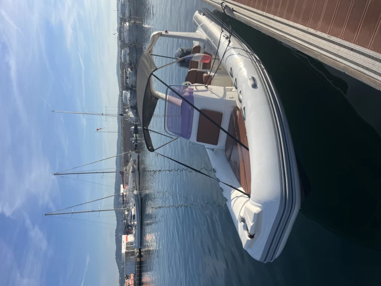 Neumática para alquilar Cavalaire-sur-Mer al mejor precio