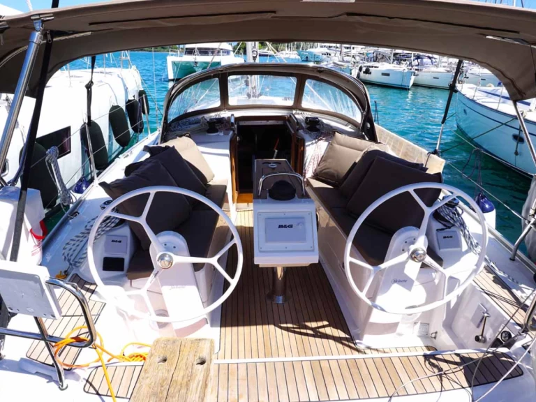 Alquiler Velero en Gouviá - Bavaria Cruiser 34