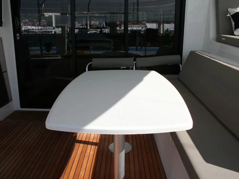 Alquiler de barcos Seget Donji barato de Lagoon 42