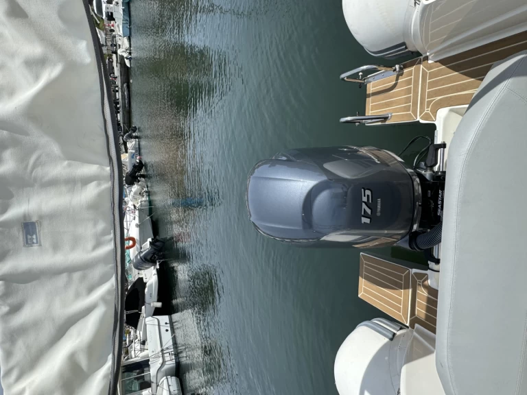 Alquiler de Capelli Tempest 650 en La Madrague