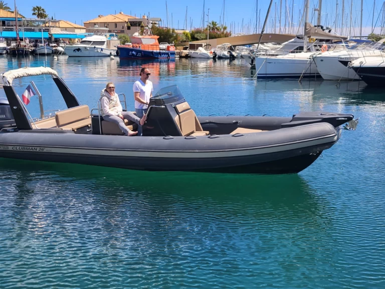Alquiler de Joker Boat Clubman 26 Special en Port du Lavandou