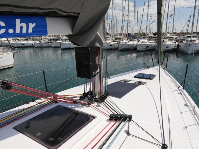 Alquiler de Velero, con o sin patrón Bénéteau Biograd na Moru