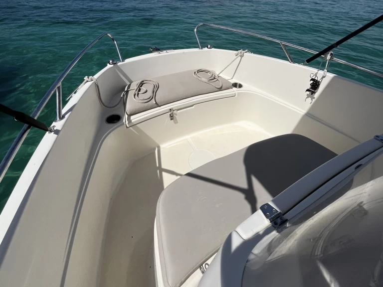 Alquiler Lancha B2 Marine con o sin  título de navegación