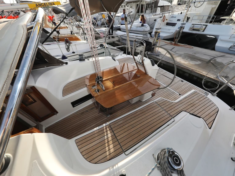 Alquiler Velero en Šibenik - Bavaria Cruiser 33