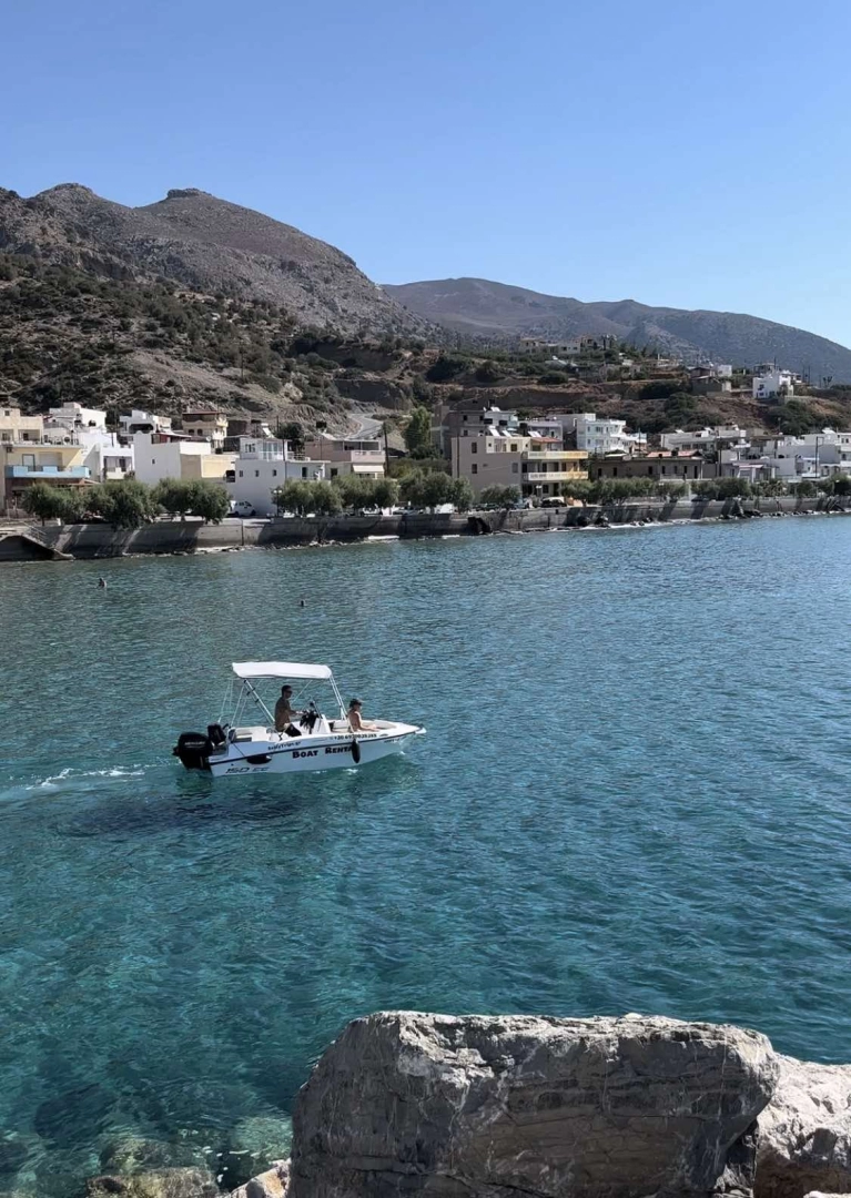 Alquiler de barcos Tsoútsouros barato de Compass 150 CC