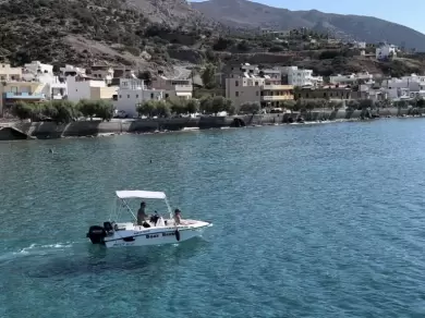 Alquiler de barcos Tsoútsouros barato de Compass 150 CC