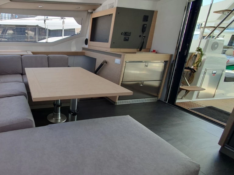 Alquiler de Fountaine Pajot Elba 45 en Seget Donji