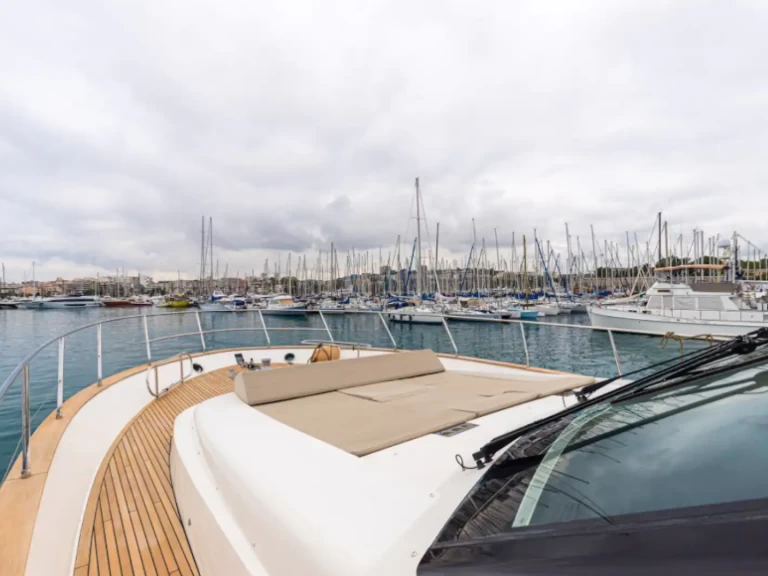 Alquiler de Guy Couach Guy Couach 2300 en Antibes