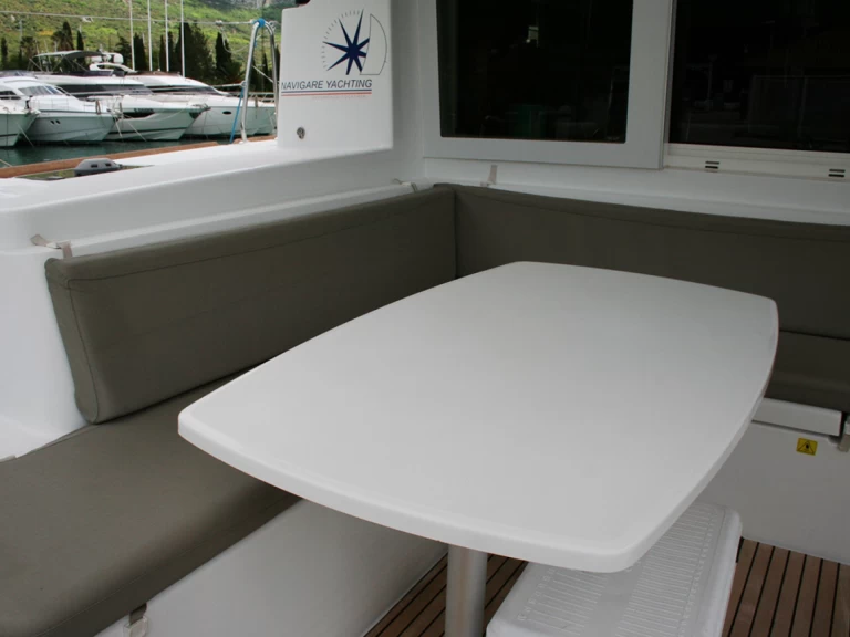 Alquiler Catamarán Lagoon con o sin  título de navegación