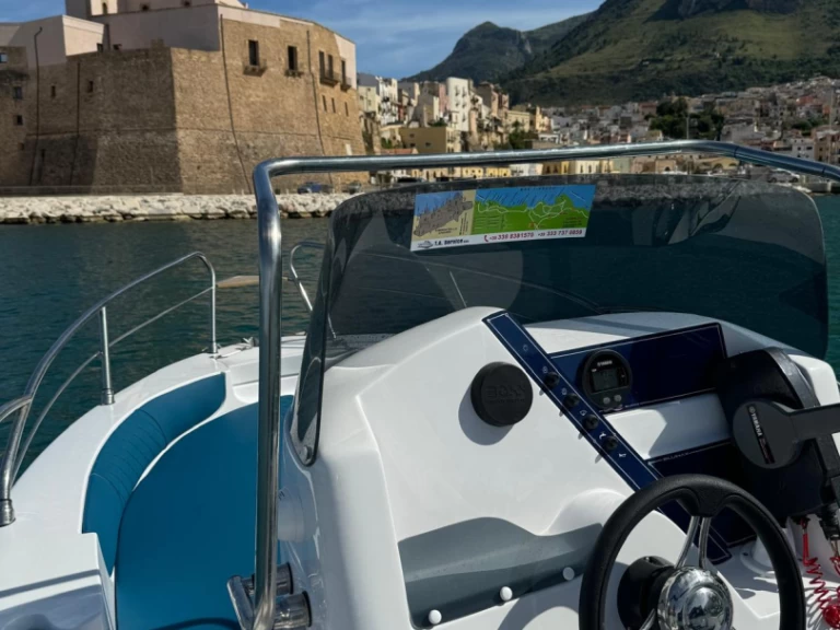 Alquiler de embarcaciones Blumax 19 open pro enCastellammare del Golfo en Samboat