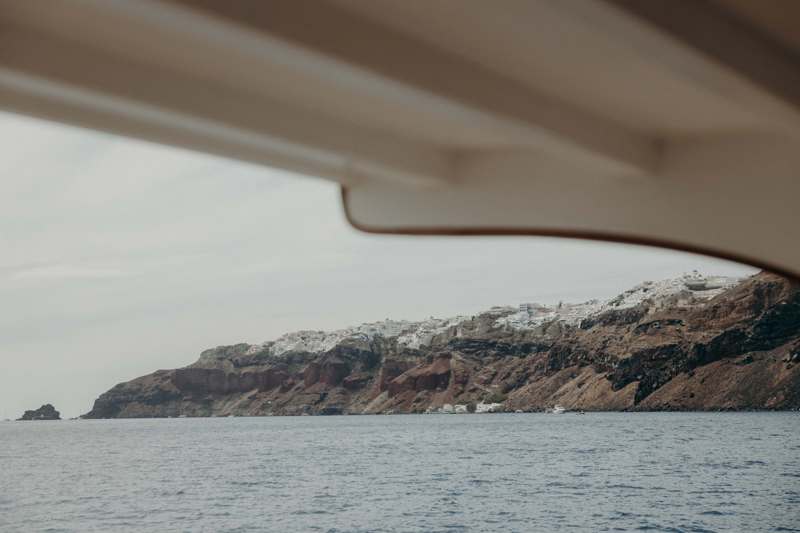 Alquiler de Custom Made Trehandiri en Oía