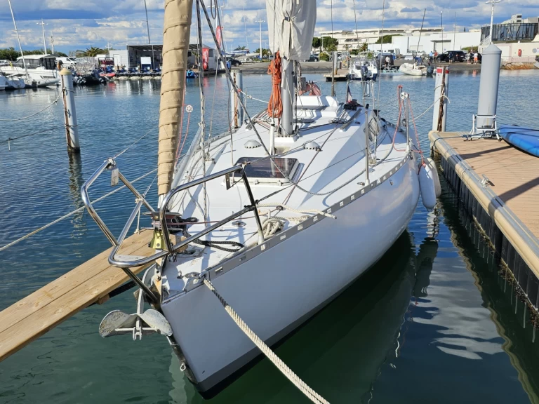 Alquiler de Bénéteau First 30 en Port-Camargue