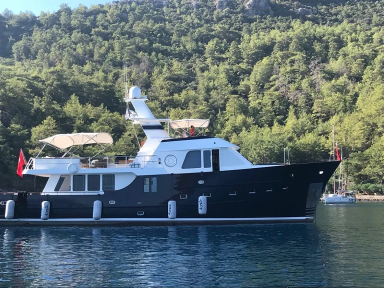 Alquiler de embarcaciones  Trawler 77 enFethiye en Samboat