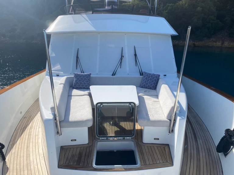  Trawler 77 de alquiler a Fethiye