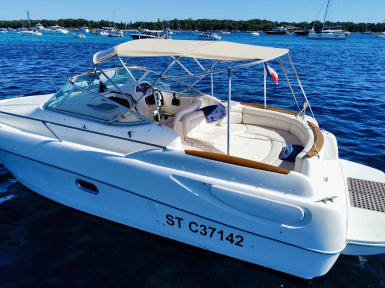 Alquiler de Jeanneau Leader 805 en Cannes