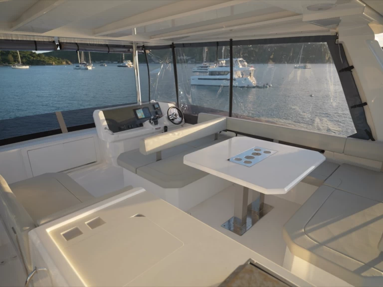 Alquiler de embarcaciones Leopard Leopard 40 Powercat enRoad Town en Samboat