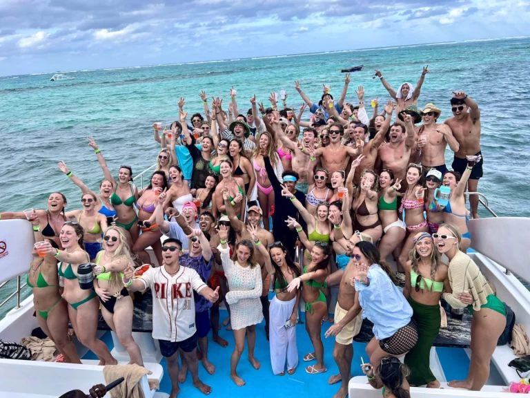 Alquiler de barcos Punta Cana barato de Amberjack 375