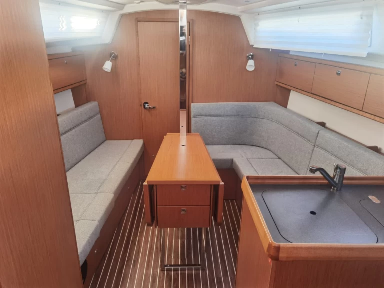 Alquiler Punat - Bavaria Cruiser 34 en SamBoat