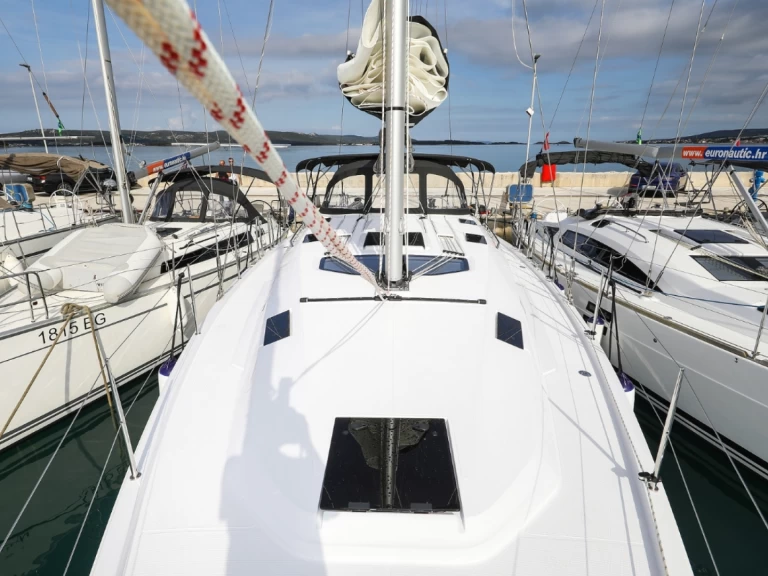 Alquiler de Elan Impression 45 en Biograd na Moru