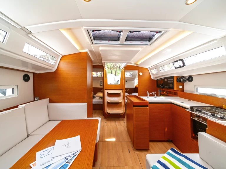 Alquiler Velero Jeanneau con o sin  título de navegación