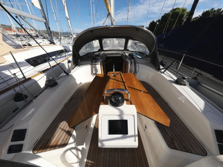 Alquiler de embarcaciones Bavaria Cruiser 34 enTrogir en Samboat