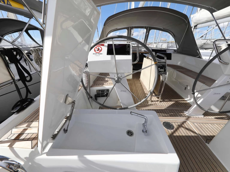 Velero para alquilar Biograd na Moru al mejor precio