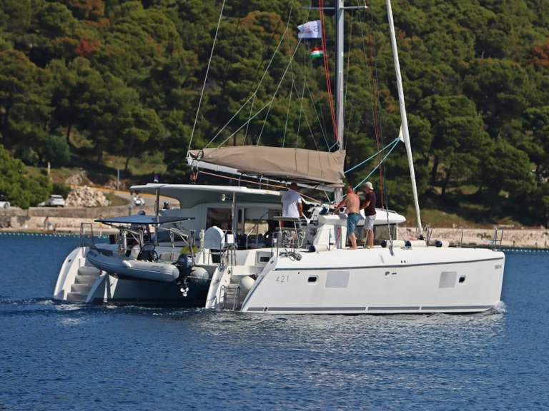 Alquiler de embarcaciones Lagoon Lagoon 421 enRogoznica en Samboat