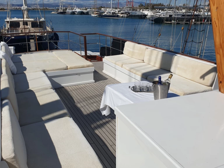 Alquiler Yate de lujo en Ellinikó -  GRAND BANKS 72