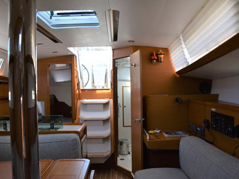 Alquiler de embarcaciones Jeanneau 389 enLefkáda en Samboat