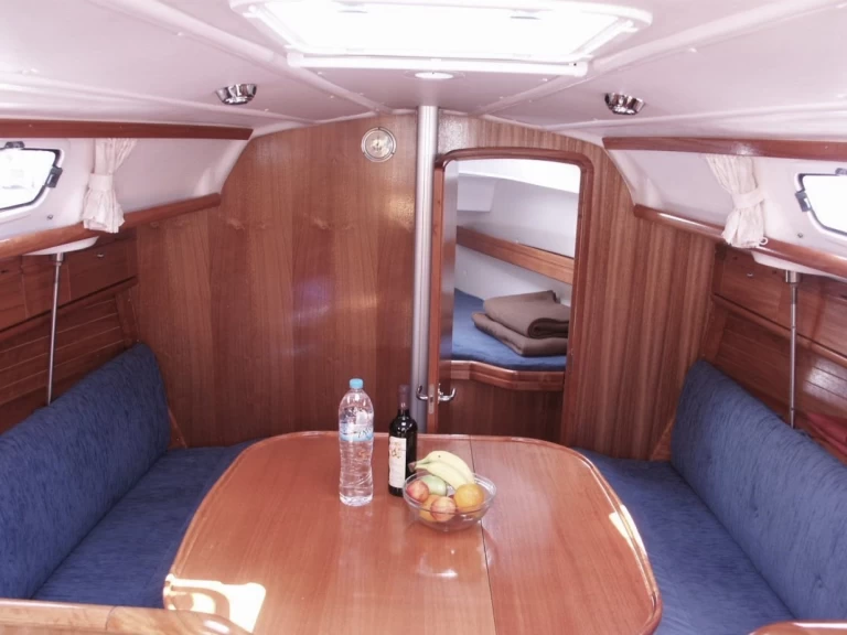 Bavaria Bavaria 30 de alquiler a Lefkáda