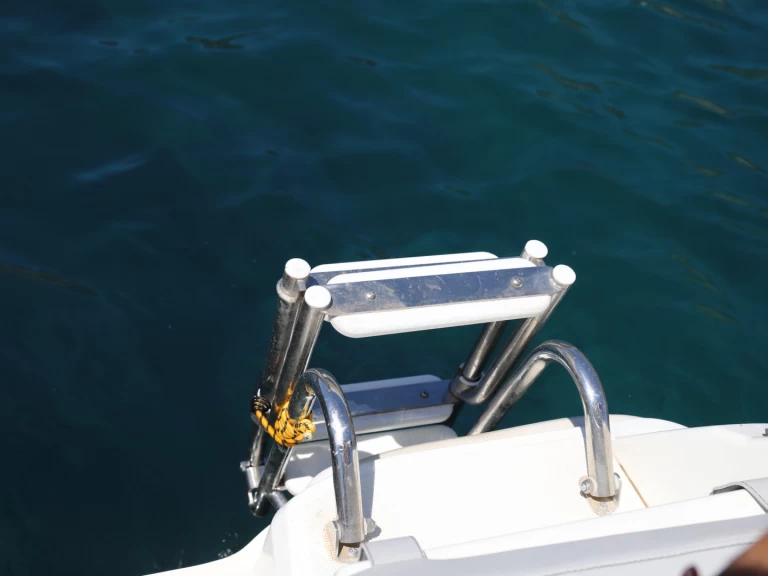 Alquiler de Jeanneau Cap Camarat 4.7 CC en l'Escala