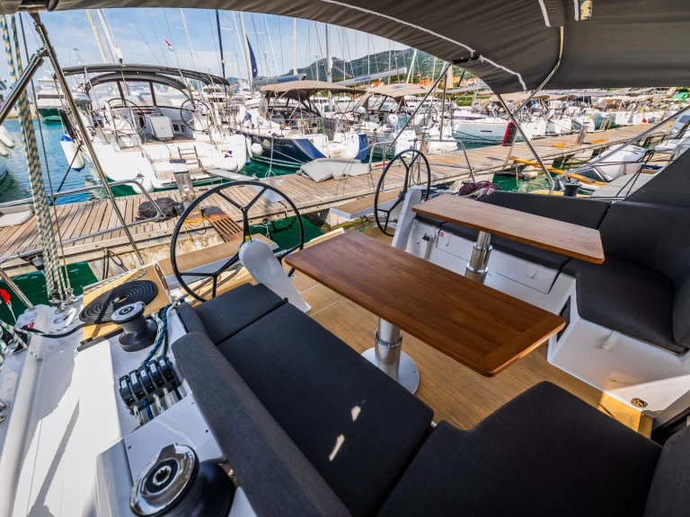 Alquiler Velero Hanse con o sin  título de navegación