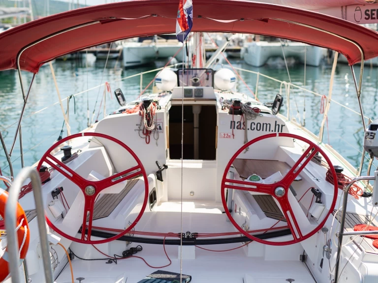 Alquiler de embarcaciones Elan Elan 350 Performance enPunat en Samboat