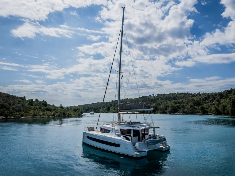 Bali Bali 4.8 de alquiler a Seget Donji