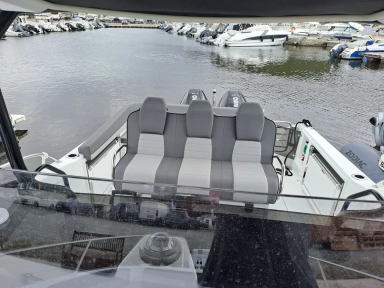 Alquiler de Jeanneau 9.0 en Saint-Florent