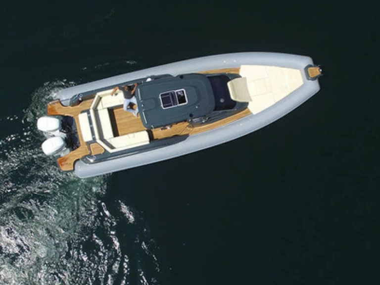 Alquiler de Joker Boat clubman 35 en Port du Lavandou