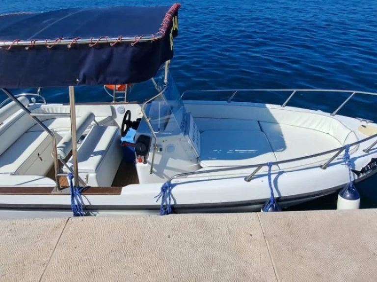 Alquiler de barcos Šibenik barato de Gobbi 21 Sport
