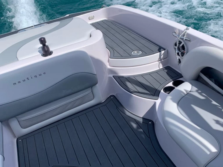 Alquiler de Lancha, con o sin patrón Nautique Correct Craft Sciez