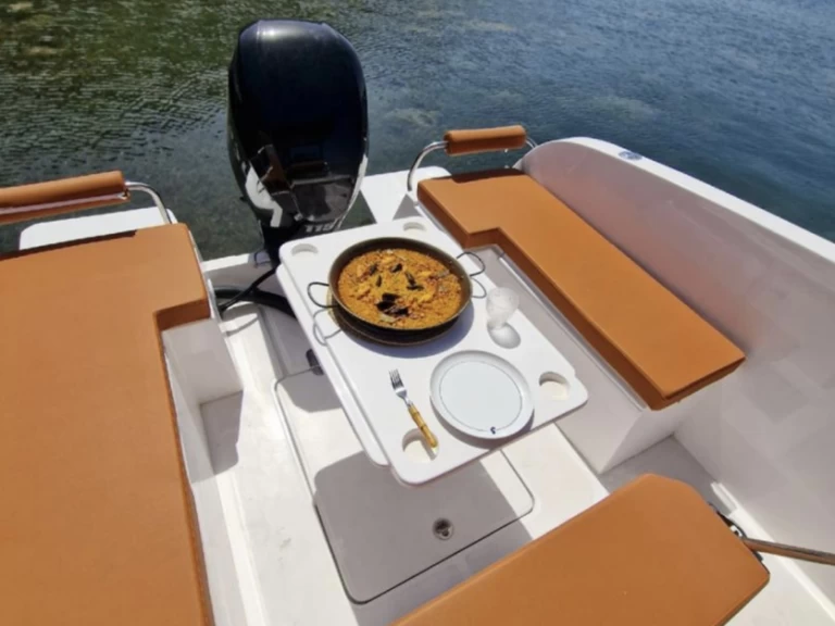 Alquiler de barcos Puerto de Mahón barato de X6