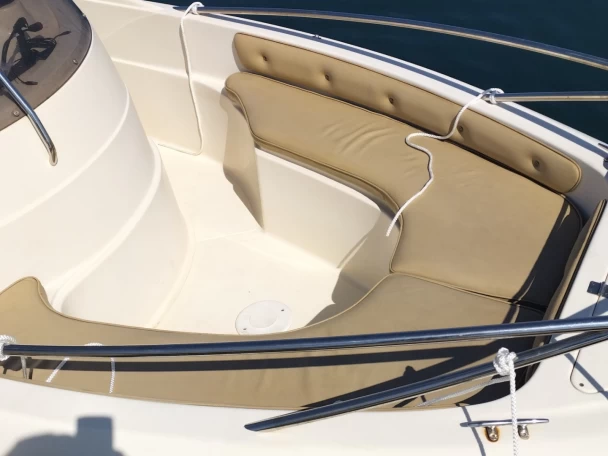 Alquiler de embarcaciones Blu water 540 enSix-Fours-les-Plages en Samboat