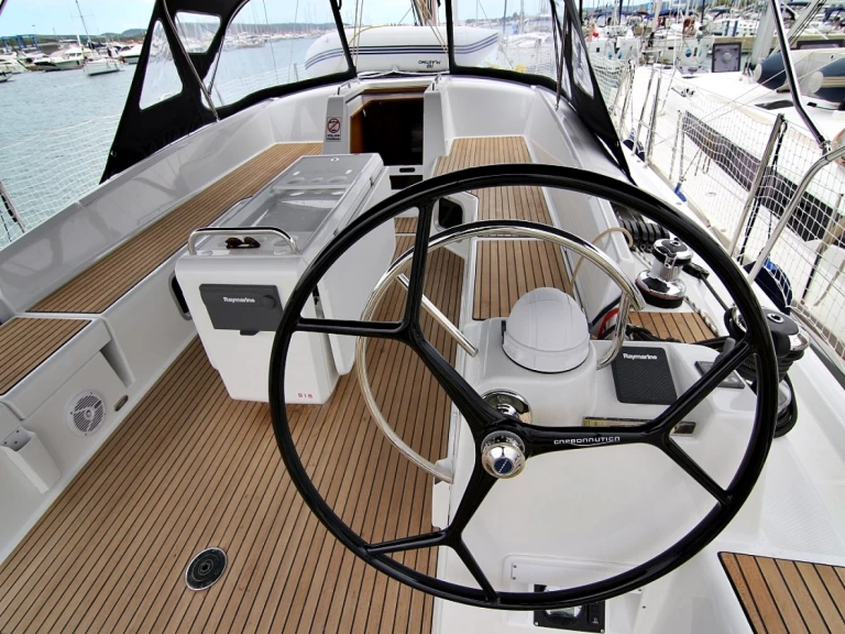 Alquiler de embarcaciones Jeanneau Sun Odyssey 509 enSukošan en Samboat