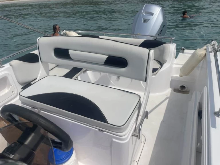 Alquiler Lancha Ranieri con o sin  título de navegación