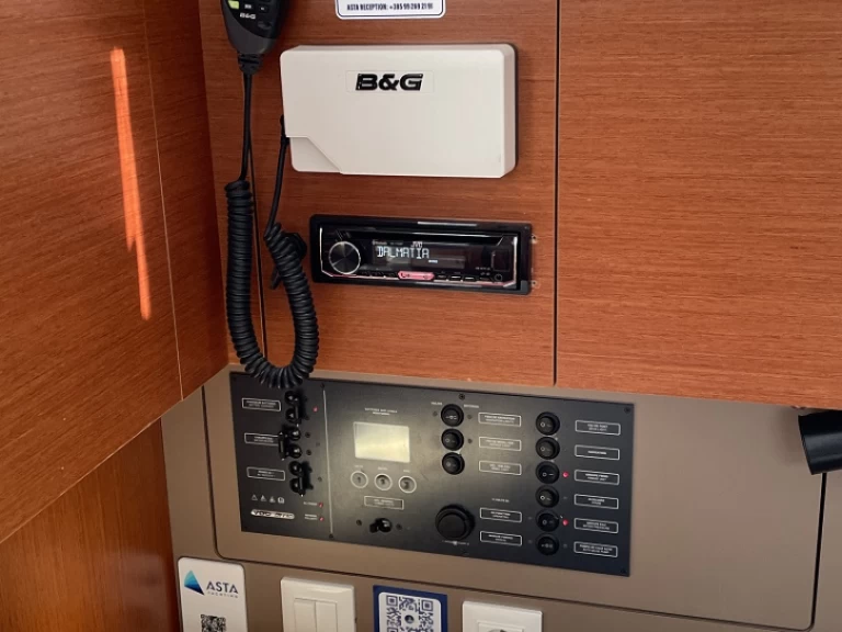 Velero para alquilar Sukošan al mejor precio