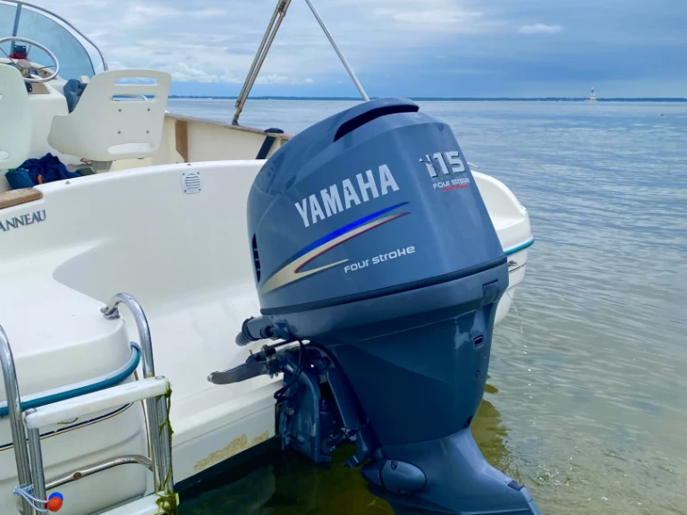 Alquiler Lancha Jeanneau con o sin  título de navegación