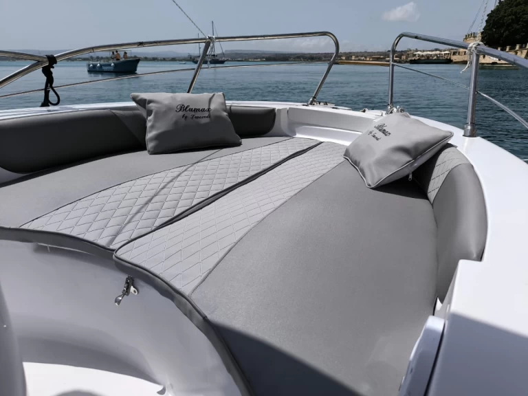 Lancha para alquilar Siracusa al mejor precio