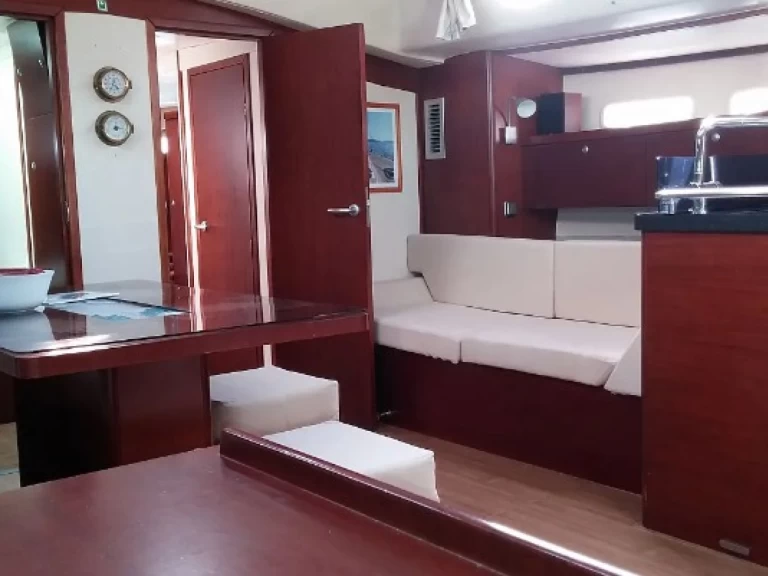 Velero para alquilar Ermoúpolis al mejor precio