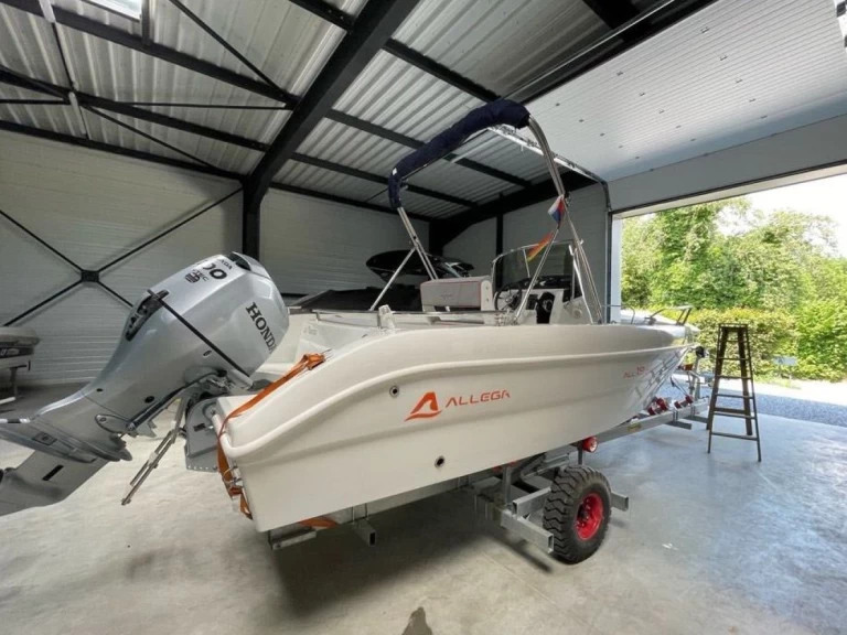 Alquiler de embarcaciones Allegra Boats All 19 Open enAnnecy en Samboat