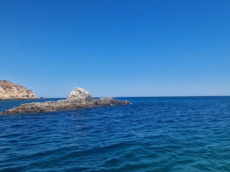 Quicksilver Quicksilver 600 Commander de alquiler a Portimão