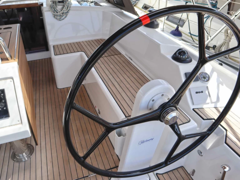 Alquiler de Bavaria Bavaria C42 en Miconos (Isla)