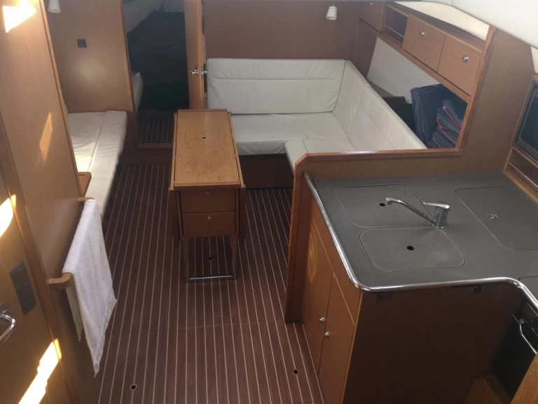 Alquiler Álimos - Bavaria Cruiser 36 en SamBoat